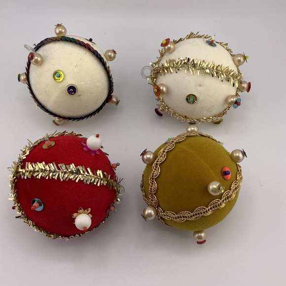 Other - (4) Vintage Decorative Soft Christmas Ball Ornaments
